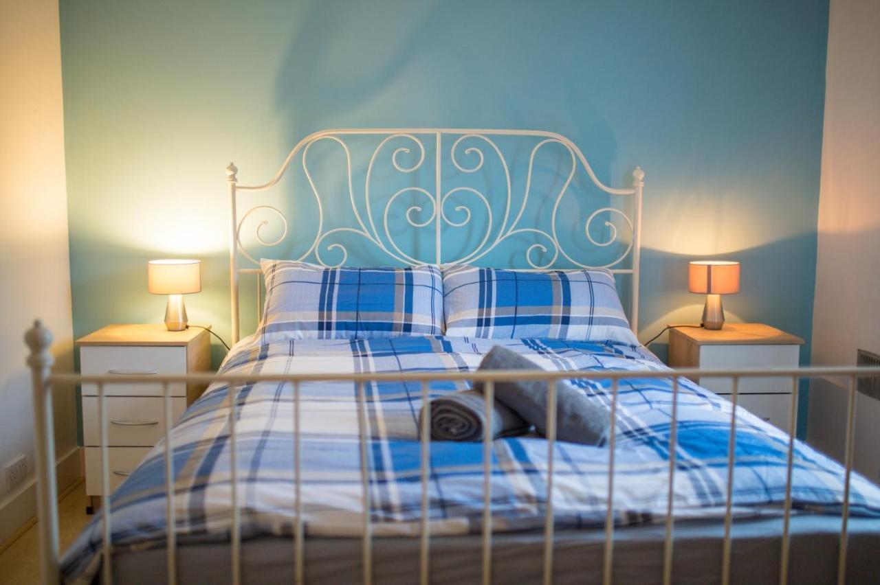 Exclusive Offers L Last-Minute Specials L Parking Free L Double Bed House L Uk L Gaming Room L Komfy 3 Bedroom Cottage With Riverview L Perfect For Short Or Long Stays Ρίντινγκ Εξωτερικό φωτογραφία