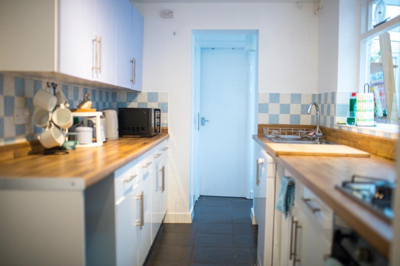 Exclusive Offers L Last-Minute Specials L Parking Free L Double Bed House L Uk L Gaming Room L Komfy 3 Bedroom Cottage With Riverview L Perfect For Short Or Long Stays Ρίντινγκ Εξωτερικό φωτογραφία