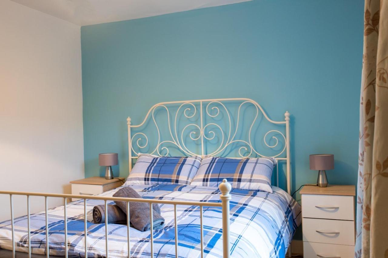 Exclusive Offers L Last-Minute Specials L Parking Free L Double Bed House L Uk L Gaming Room L Komfy 3 Bedroom Cottage With Riverview L Perfect For Short Or Long Stays Ρίντινγκ Εξωτερικό φωτογραφία
