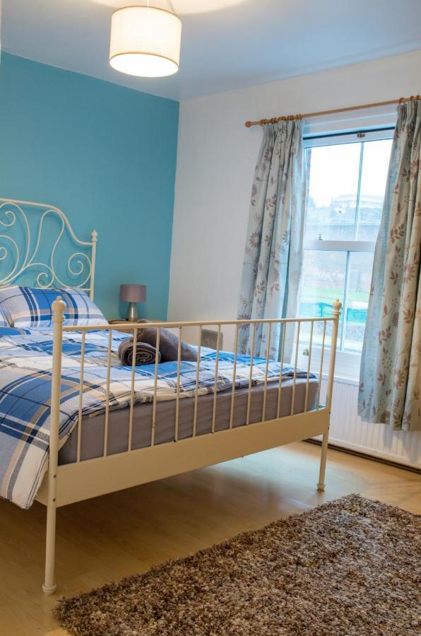 Exclusive Offers L Last-Minute Specials L Parking Free L Double Bed House L Uk L Gaming Room L Komfy 3 Bedroom Cottage With Riverview L Perfect For Short Or Long Stays Ρίντινγκ Εξωτερικό φωτογραφία