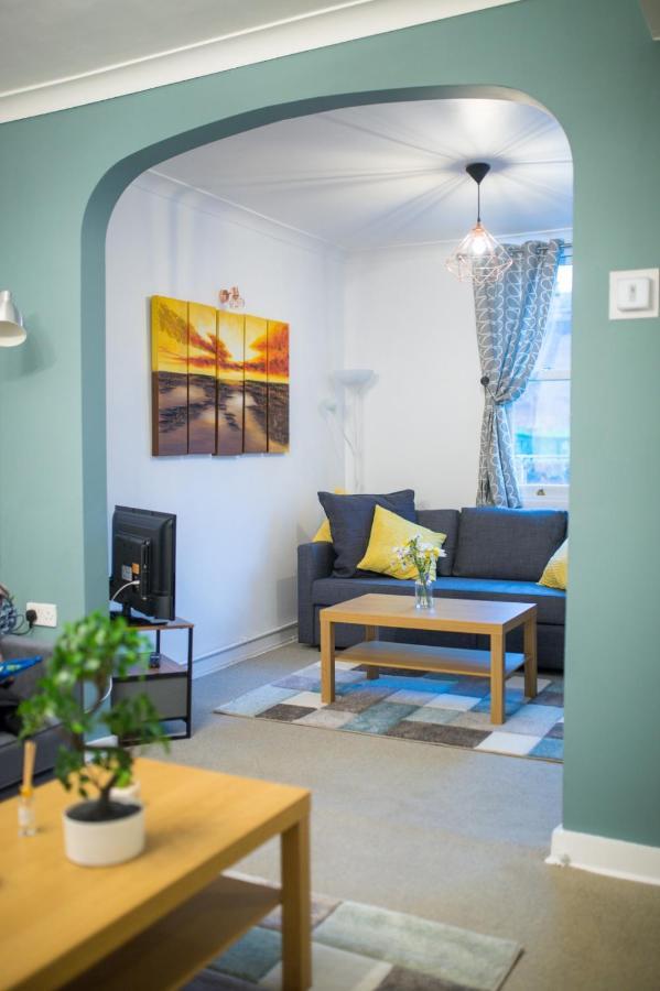 Exclusive Offers L Last-Minute Specials L Parking Free L Double Bed House L Uk L Gaming Room L Komfy 3 Bedroom Cottage With Riverview L Perfect For Short Or Long Stays Ρίντινγκ Εξωτερικό φωτογραφία